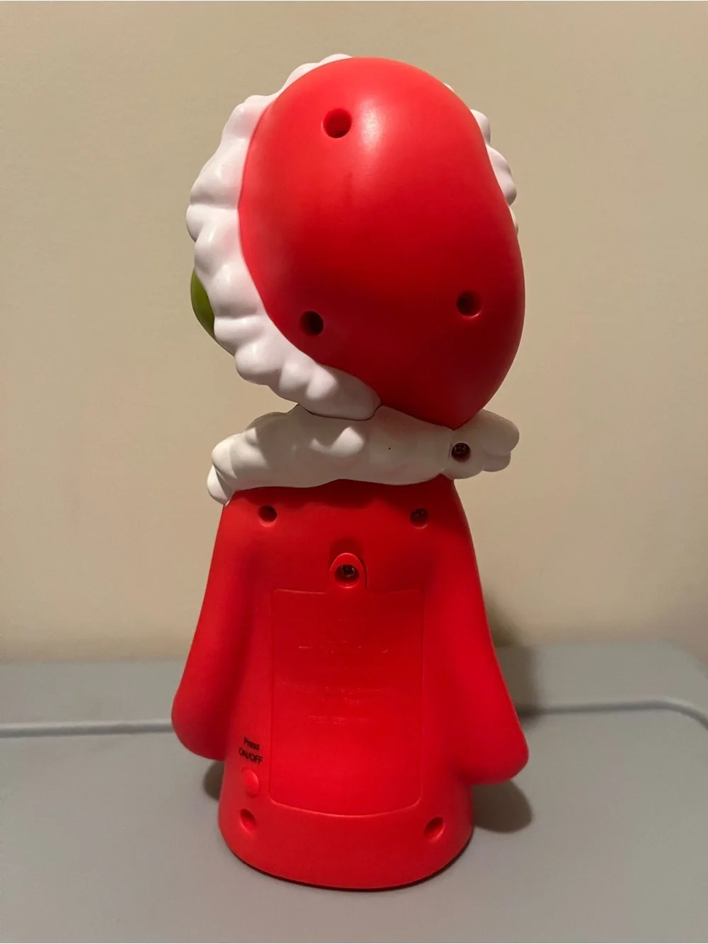 Hallmark “Grumpy in the Fridge” Talking Grinch Christmas Decoration 2013